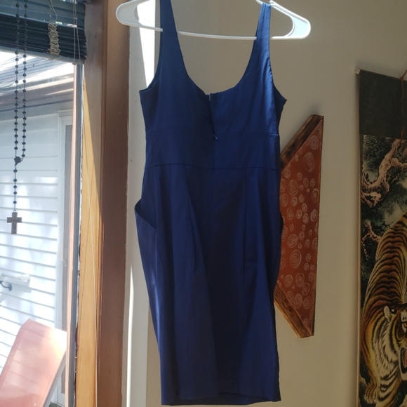 Dress - Picture 2 of 2